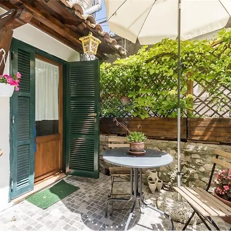 Dell' Artista Bed & Breakfast 3*